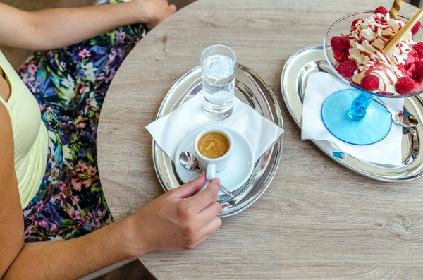 Revamp Your Everyday Outfits: Master Preppy Style with an Oxford Flair